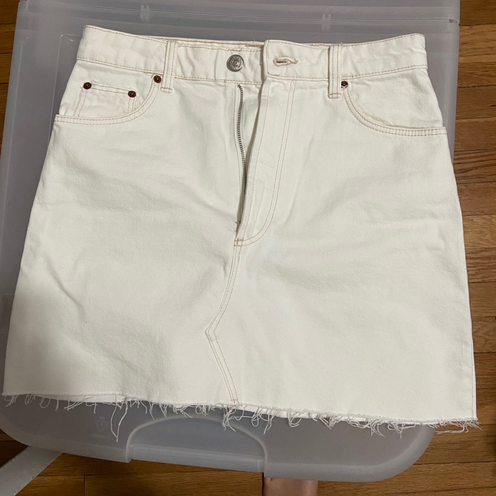 Like new white ZARA skirt